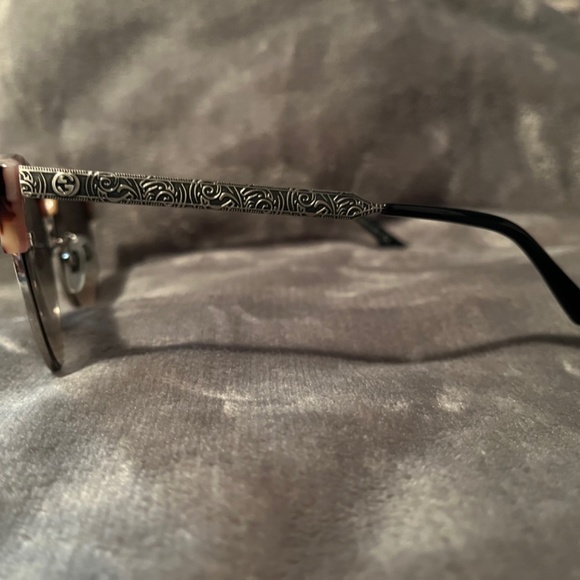 Gucci sunglasses main image 7